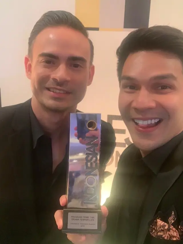Jonathan Frizzy dan Ashraf Sinclair. (Foto: Instagram @ijonkfrizzy)