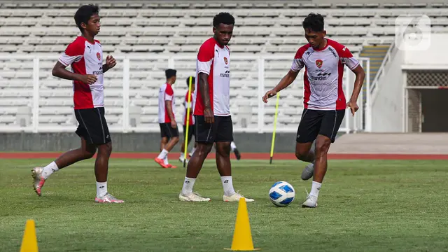 Jelang Tiga Laga Uji Coba Internasional dan Piala Asia U-20 2025, Timnas Indonesia U-20 Gelar Latihan Terbuka