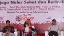 Sekjen Gerakan Suluh Kebangsaan Alissa Wahid bersama Dr Jebul Suroso dan Ahmad Tohari menjadi pembicara dalam dialog Jelajah Kebangsaan bertema 'Menjaga Nalar Sehat dan Berbudi' di Stasiun Purwokerto, Jawa Tengah, Selasa (19/2). (Liputan6.com/JohanTallo)