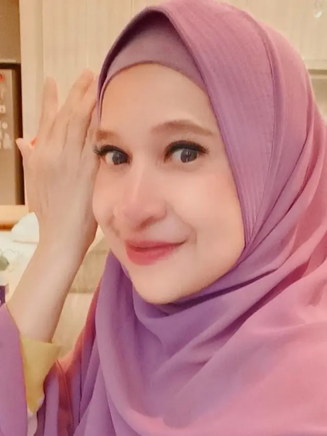 Masih Lajang di Usia 55 Tahun, Ini 6 Potret Terbaru Sylvana Herman. (Sumber: Instagram/silvanahermanreal_ano)