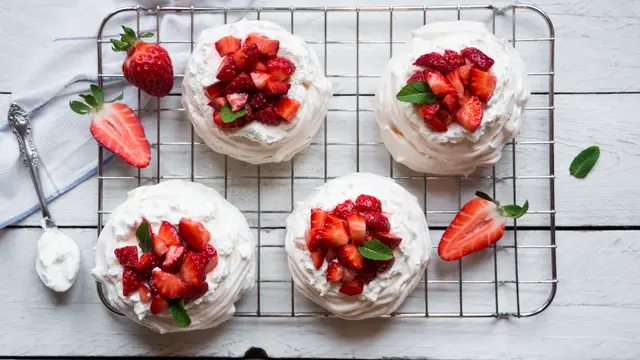 kue pavlova
