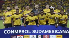 Dengan berbagai alasan, nyatanya kita dapat menjumpai nama-nama klub tenar di liga top Eropa yang juga digunakan oleh mayoritas klub-klub di luar Eropa, seperti Amerika Latin. Karena berbeda konfederasi, penamaan klub yang menjiplak nama klub top di Eropa nyatanya masih aman-aman saja hingga saat ini, karena diyakini tak akan bertemu di ajang kompetisi resmi. Beda halnya dengan klub-klub Eropa yang menjiplak nama-nama klub top Eropa, mereka akhirnya harus menggantinya karena kemungkinan masih bisa bertemu di kompetisi resmi karena masih berada dalam satu konfederasi. Berikut 7 klub yang memiliki nama sama dengan klub-klub top Eropa. (AFP/Rodrigo Buendia)