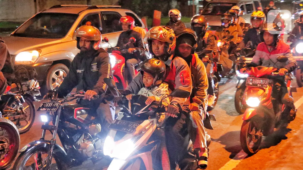 Pemudik Motor Mulai Serbu Jalur Pantura