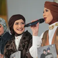 Artis 41 tahun itu menambahkan, bahwa putranya sekarang ini sedang fokus dengan pendidikannya. Daffa sedang menyelesaikan pendidikan di salah satu universitas di Australia. Apalagi usianya masih terbilang muda. (Adrian Putra/Bintang.com)