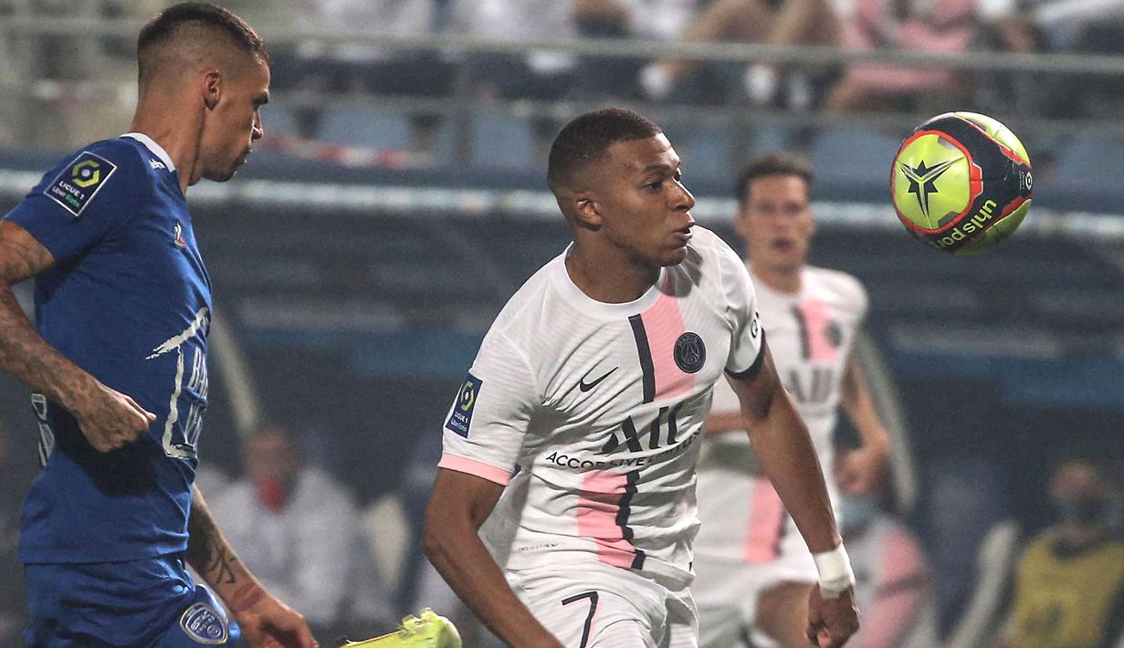 Pada babak kedua, baik PSG maupun Troyes tidak mampu menambah gol hingga peluit akhir dibunyikan. PSG sementara memimpin klasemen Ligue-1 atas kemenangan 2-1 atas Troyes. (Foto: AFP/Francois Nascimbeni)