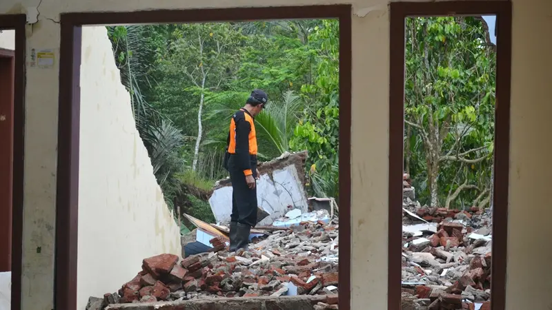 Longsor di Dusun Jatiluhur, Desa Padangjaya, Majenang, Cilacap, Jawa Tengah merusak 25 rumah warga pada 2017-2019. (Foto: Liputan6.com/Muhamad Ridlo)