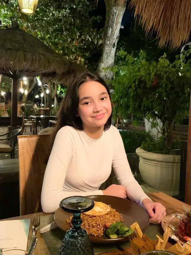 Beranjak Remaja, Ini 6 Potret Sydney Anak Cut Tari yang Curi Perhatian