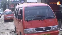 [VIDEO] Angkot KWK Mulai Beroperasi, Jalur BKTB Masih Sepi