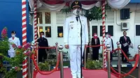 Wakil Wali Kota Bengkulu Dedy Wahyudi menjadi inspektur upacara HUT ke 75 Kemerdekaan RI di Kota Bengkulu. (Liputan6.com/Yuliardi Hardjo)