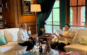Presiden Prabowo Subianto menggelar pertemuan dengan Menteri Investasi dan Hilirisasi sekaligus CEO Danantara, Rosan Roeslani di Hambalang, Jawa Barat, Minggu (4/1/2026) sore (Istimewa)