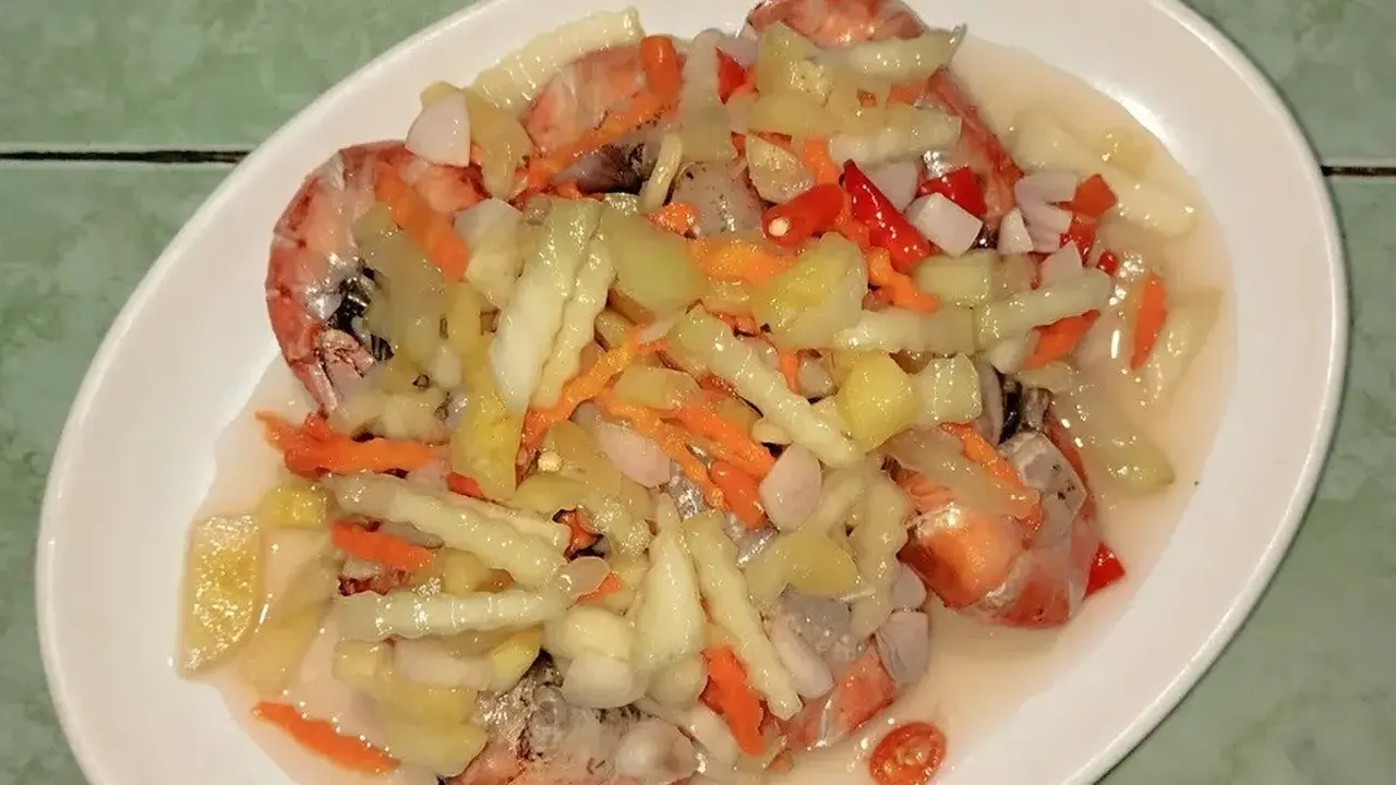 Resep udang goreng siram acar. (dok. Cookpad @WidjieAst)