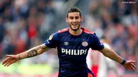 Gelandang serang PSV Eindhoven, Gaston Pereiro, merayakan gol ke gawang Ajax Amsterdam di Amsterdam ArenA, Amsterdam, Minggu (4/10/2015). (PSV Eindhoven)