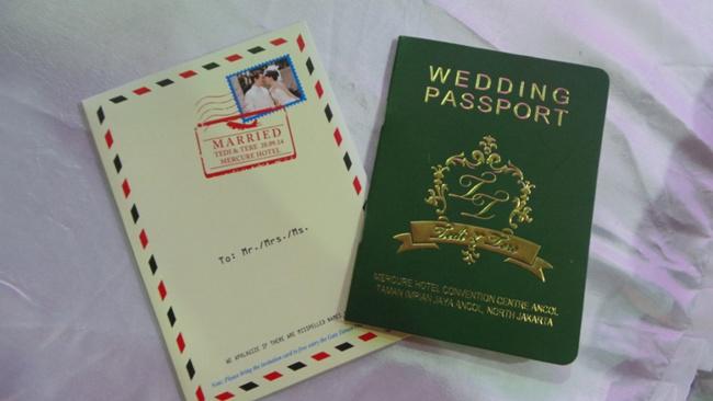 Wedding Paspor, kartu undangan unik dan cocok untuk Anda yang suka jalan-jalan | Photo: Copyright Doc vemale.com