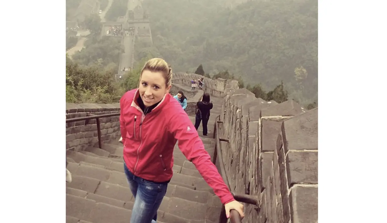 Jodi Ewart Shadoff beralih menjadi pegolf profesional pada tahun 2010. (Bola.com/Instagram/Jodiewartshadoff)