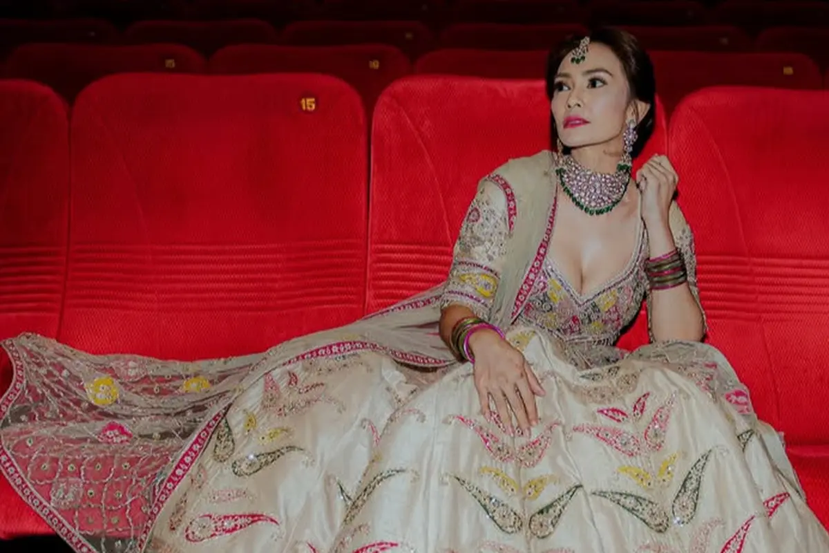 Masayu Anastasia Dibalut Lehenga saat Premier Film Terbarunya