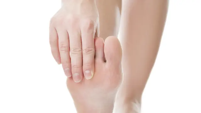 Cara Mudah Atasi Pegal di Telapak Kaki (Staras/Shutterstock)