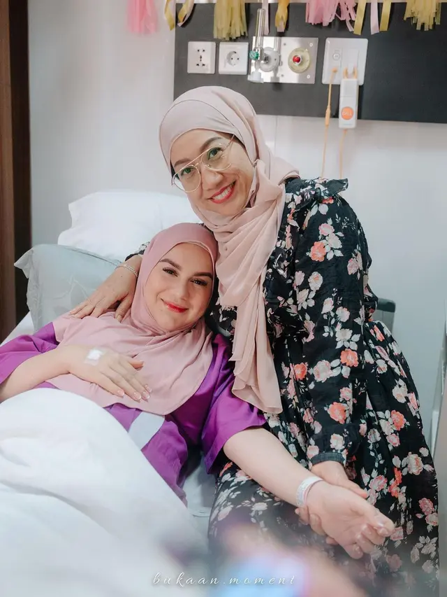6 Potret Irish Bella Selalu Didampingi Ibunda, Sebut Pantas Dapat yang Lebih Baik