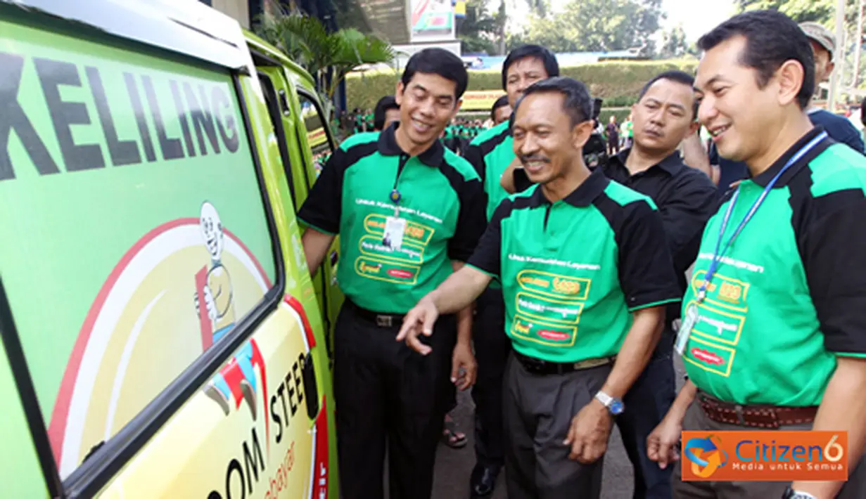 Citizen6, Bogor: PLN Luncurkan layanan keliling kelistrikan di wilayah kerja PLN Distribusi Jawa Barat dan Banten secara serentak. Program layanan keliling ini dilaksanakan di 100 unit pelayanan dan jaringan (UPJ)  PLN DJBB. (Pengirim: Agus Trimukti)
