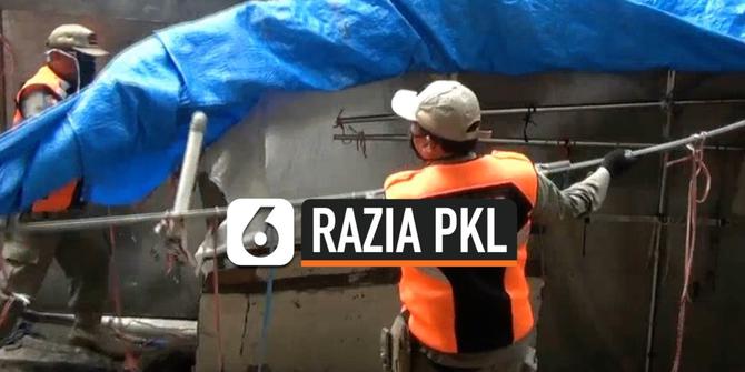 VIDEO: Tidak Mengindahkan PSBB Satpol PP Sita Dagangan PKL