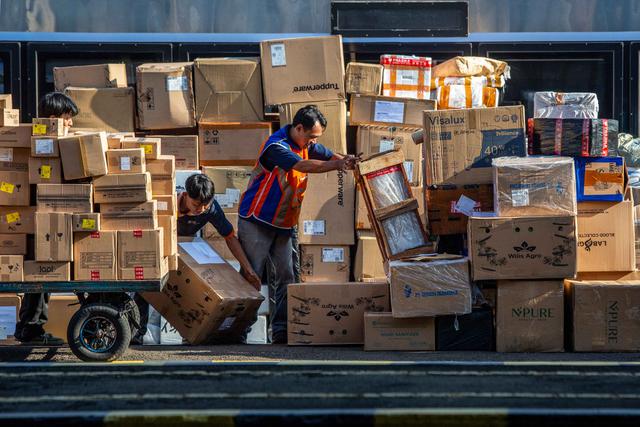 Sepekan Jelang Lebaran, Kepadatan Arus Mudik Mulai Terasa di Stasiun Lempuyangan Yogyakarta