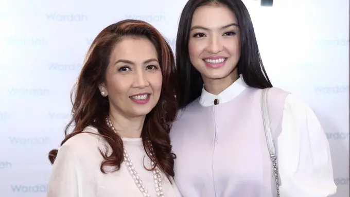 [Bintang] Raline Shah dan Ibunda