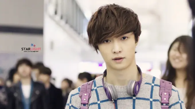 Lay EXO
