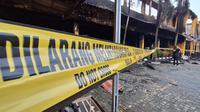Kondisi Kantor Disnaker Riau di Pekanbaru usai mengalami kebakaran hebat. (Liputan6.com/M Syukur)