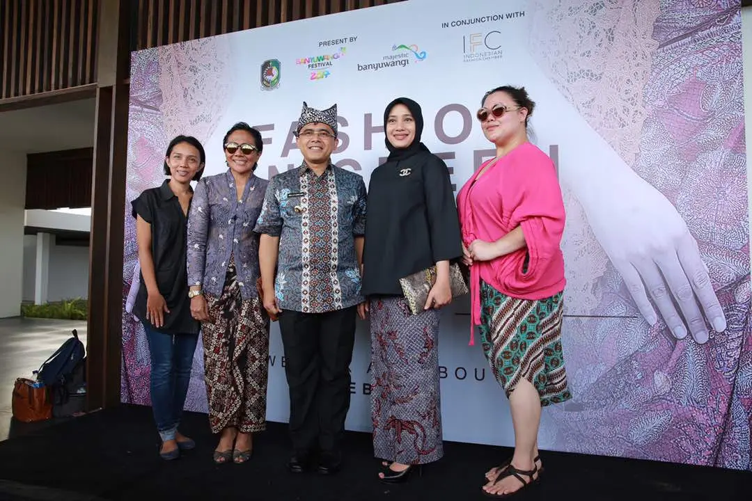 Intip keseruan Kartini masa kini yang berkompetisi di ajang Festival Kebaya Banyuwangi (Foto: Dian Kurniawan)