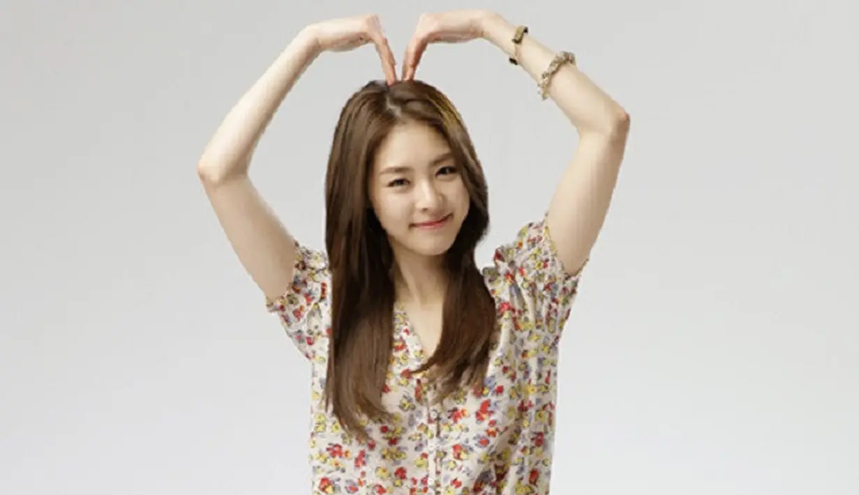 Setelah menjalani program Island Trio 2, Lee Yeon Hee mengatakan jika dirinya bisa melewati kemunduran itu. Bahkan ia bisa menunjukan imej sebagai wanita yang ceria. (Foto: Soompi.com)