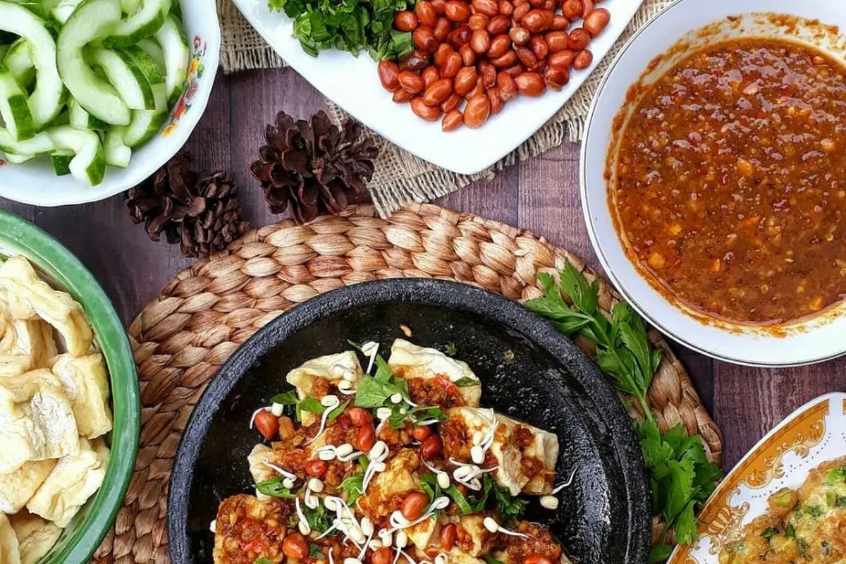Sepiring tahu tek