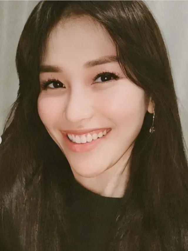 Potret Ayu Ting Ting (Sumber: Instagram/ayutingting92)