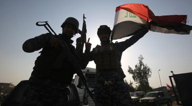 Tentara Irak Rayakan Kemenangan di Mosul