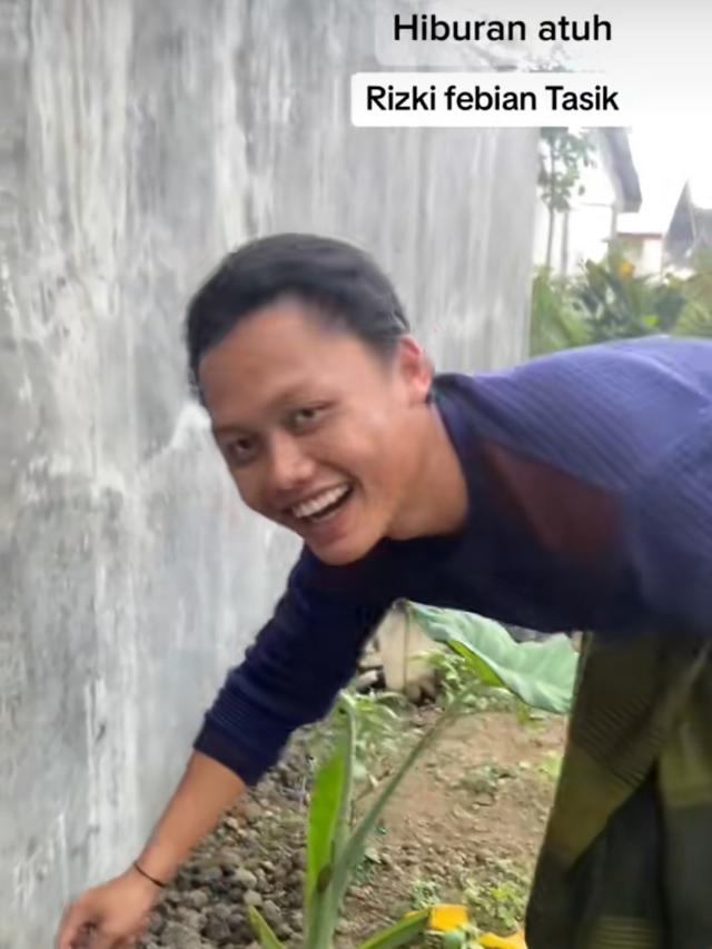 Pria Mirip Rizky Febian