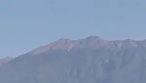 Asap Terlihat di Gunung Raung, Api Diduga Bakar Vegetasi