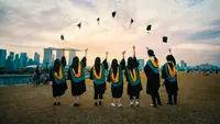 26 Lagu Perpisahan Sekolah untuk Menemani Momen Kelulusan, Lengkap Dengan Liriknya