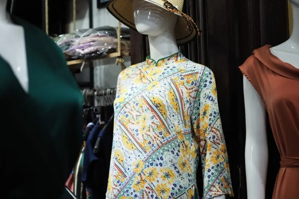 Ilustrasi Kemeja Batik (TRẦN THANH HẢI/unsplash)