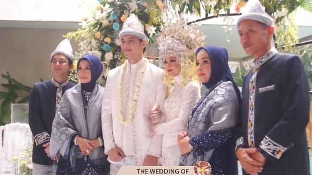 7 Potret Akad Nikah Dinda Hauw Dan Rey Mbayang Bernuansa Adat Palembang Hot Liputan6 Com