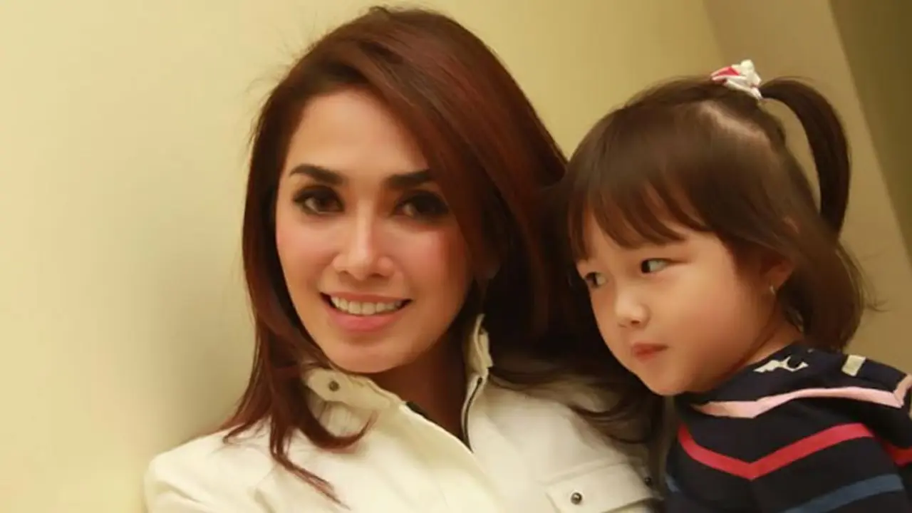 Ussy Sulistiawaty