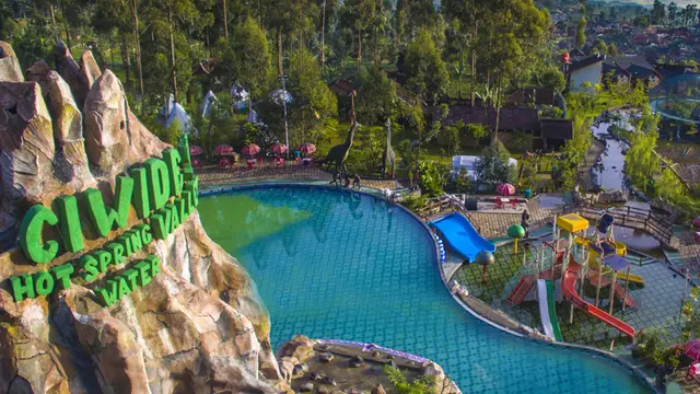 Ciwidey Valley Hot Spring Waterpark (foto: ciwideyvalley.com)