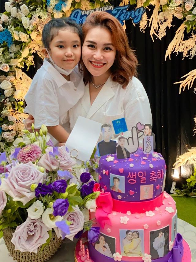 Adu Gaya Nagita Slavina dan Ayu Ting Ting dengan Kalung Berlian Senilai Rp8 Miliar