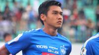 Septian David Maulana melakoni debutnya bersama PSIS Semarang, Selasa (5/2/2019) di Stadion Moch. Soebroto, Magelang. (Bola.com/Vincentius Atmaja)