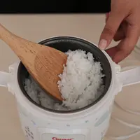 Trik menanak nasi agar awet dan tidak cepat basi/copyright fimela/daniel kampua