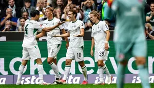 Kevin Diks Jadi Sorotan Media Jerman usai Monchengladbach Dipermalukan Mainz: Gagal Penalti, Cekcok dengan Rekan Setim