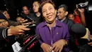 Menteri Susi Pudjiastuti  bungkam saat disinggung apakah kedatangannya untuk melaporkan harta kekayaan ke KPK, Jakarta, Rabu (3/12/2014). (Liputan6.com/Miftahul Hayat)