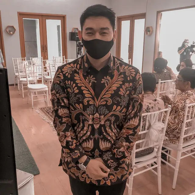 7 Potret Lamaran Ifan Seventeen dan Citra Monica, Penuh Haru Bahagia