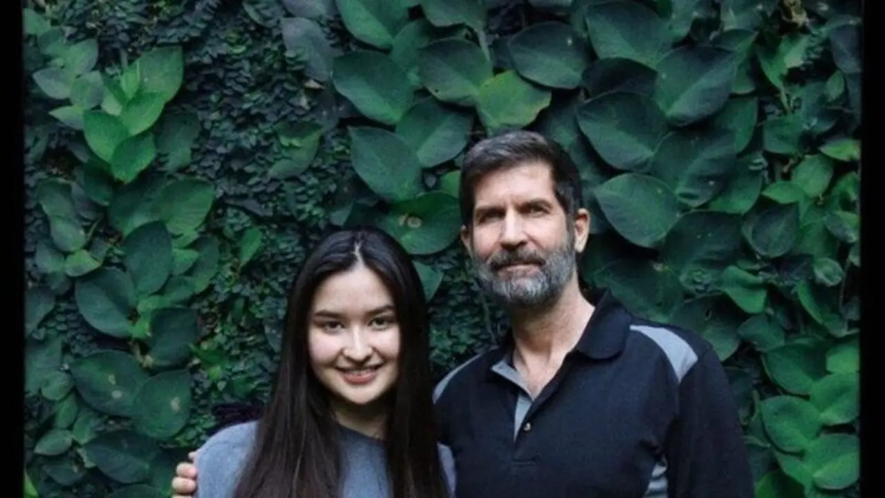 Potret Kedekatan Stephanie Poetri dan Ayahnya/via kapanlagi.com