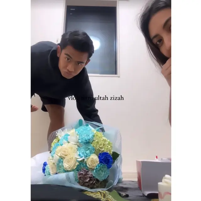 6 Momen Pratama Arhan Beri Kejutan Ultah Azizah Salsha, Sederhana Tapi Romantis