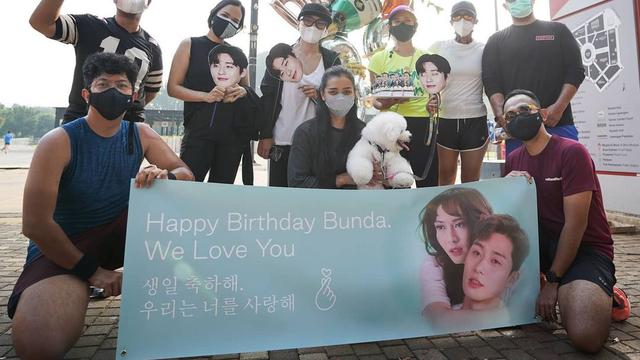 7 Potret Kejutan Ulang Tahun Dian Sastrowardoyo, Dapat Hadiah Spesial dari Suami