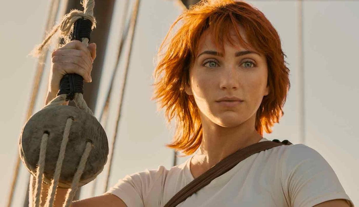 One Piece live action baru saja tayang di Netflix pada 30 Agustus 2023 lalu. Sosok Nami yang diperankan Emily Rudd curi perhatian. Emily dinilai sukses besar perankan sosok Navi si kucing pencuri. (Liputan6.com/IG/netflix)
