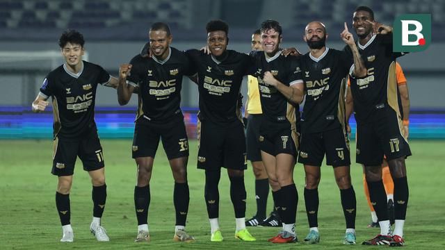 Dewa United Vs Borneo FC.